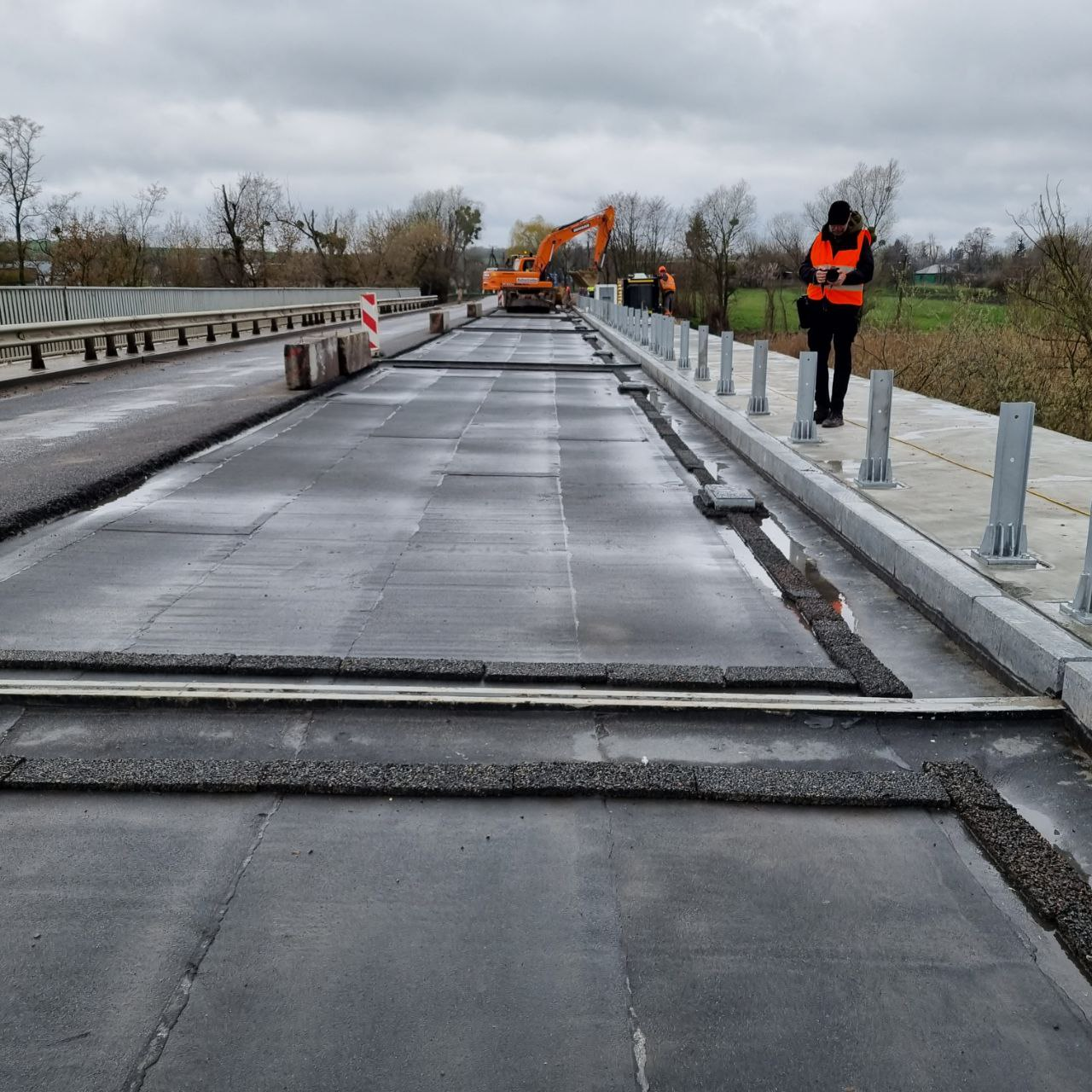 Дренажний блок мостового полотна полімербетонний 400x150x30  фото - 3