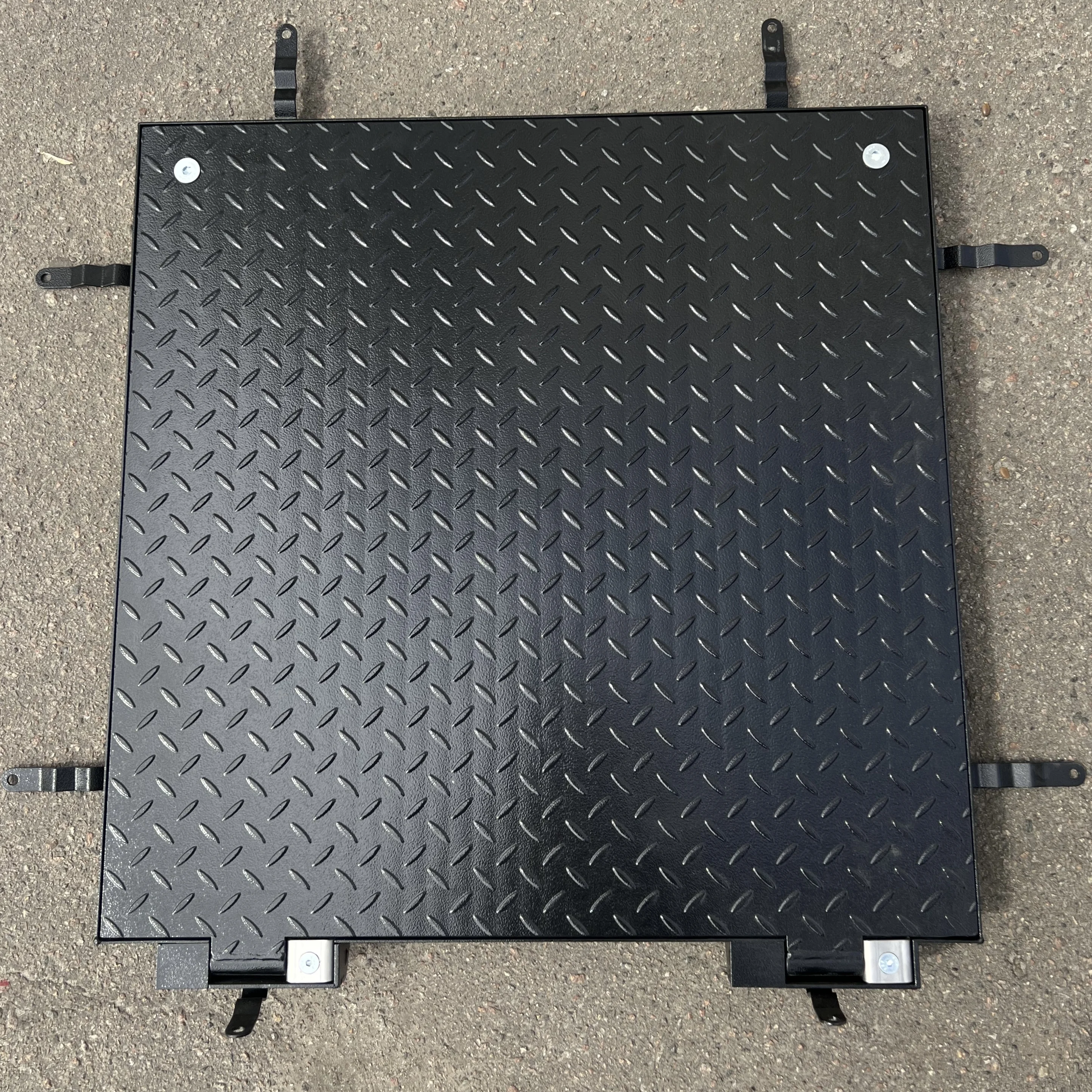Люк технологічний відкидний сталевий фарбований чорний Base 400x400 Plate A15 фото - 4