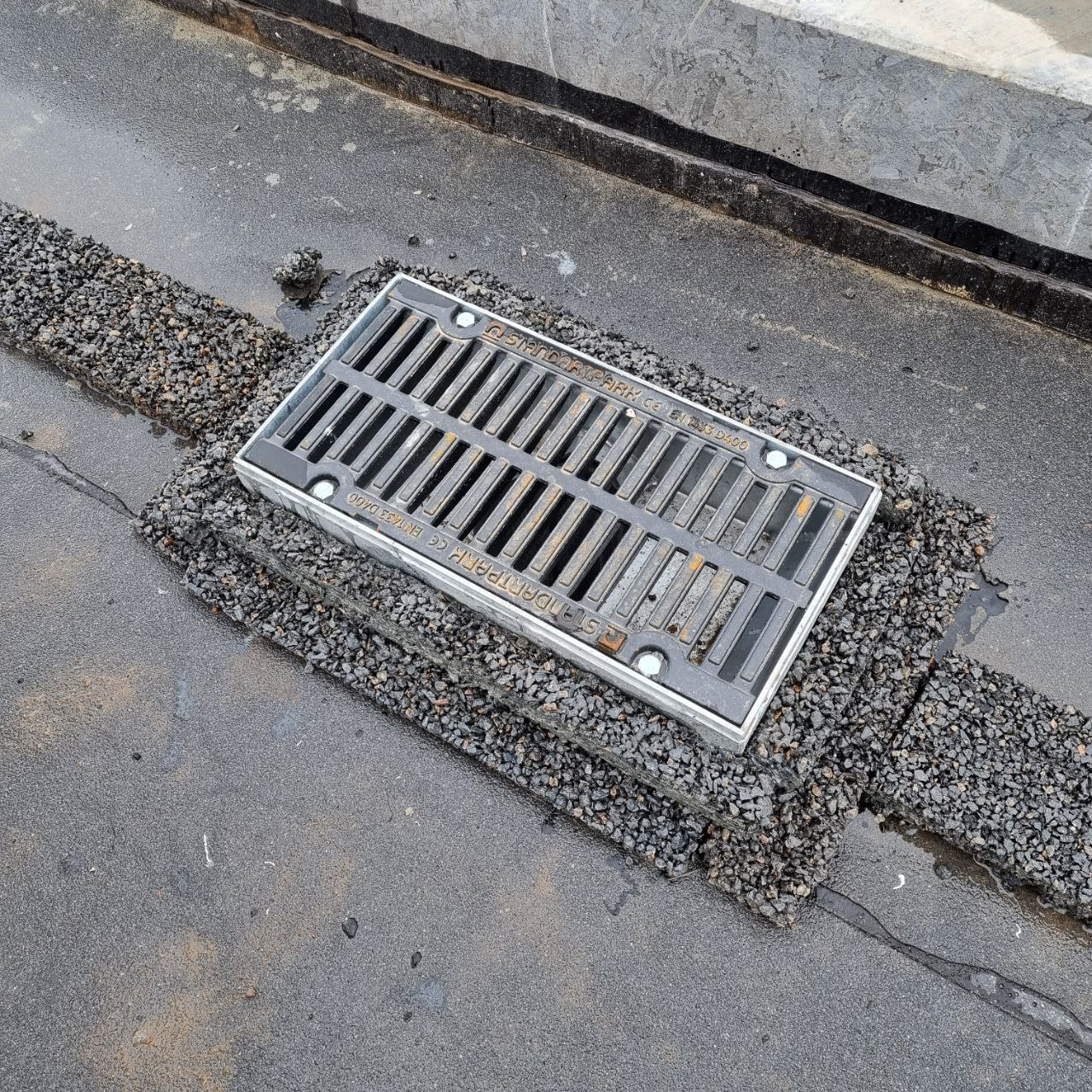 Дренажний блок мостового полотна полімербетонний 400x150x30  фото - 2